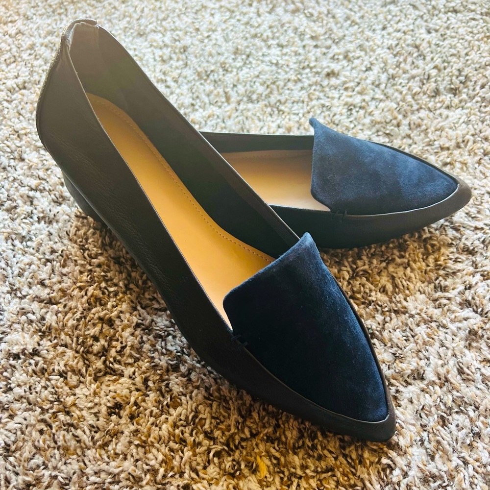 Essex lane flats , size 11